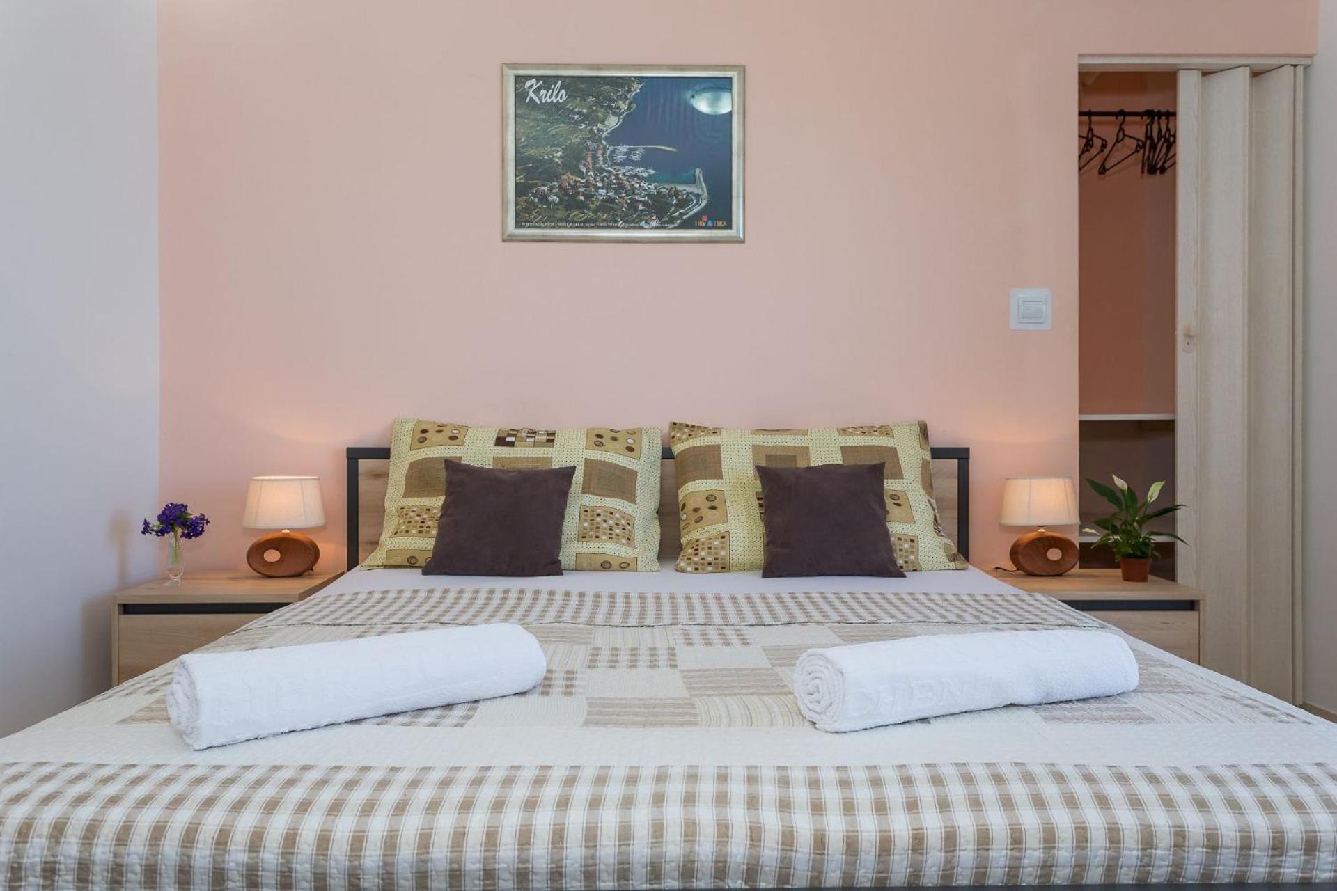 Apartments Verica - 15 M From Beach 크릴로 외부 사진