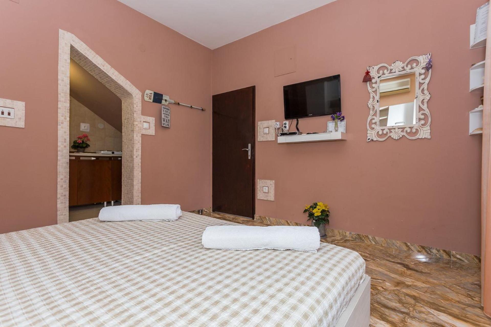 Apartments Verica - 15 M From Beach 크릴로 외부 사진